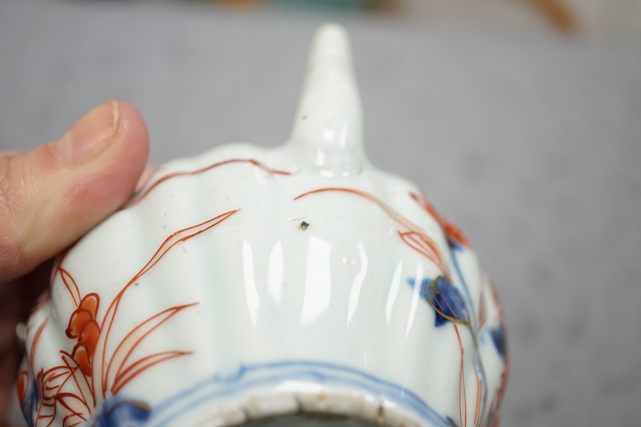 A Chinese Imari miniature teapot, Kangxi, 9cm